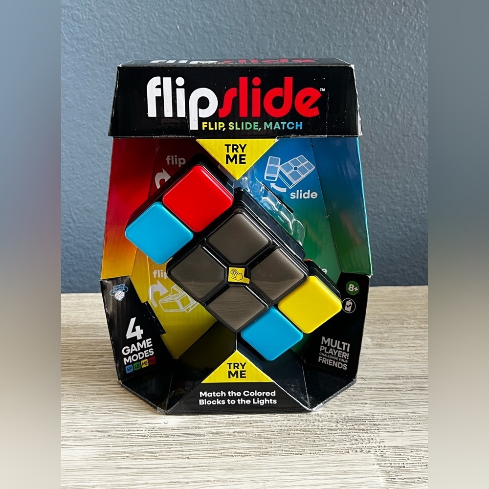 🆕 FlipSlide Color Match Game
